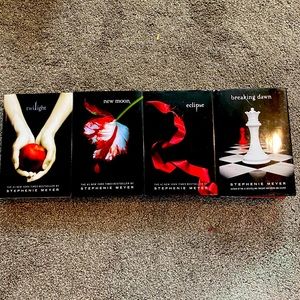 Entire The Twilight Saga books series